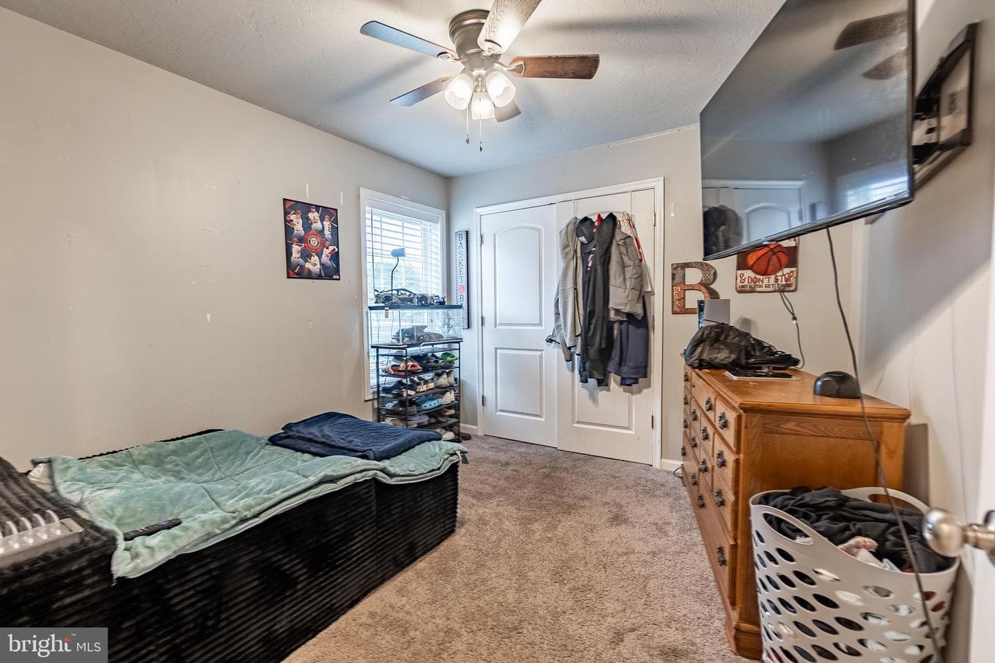 141 Oxford Boulevard photo 20