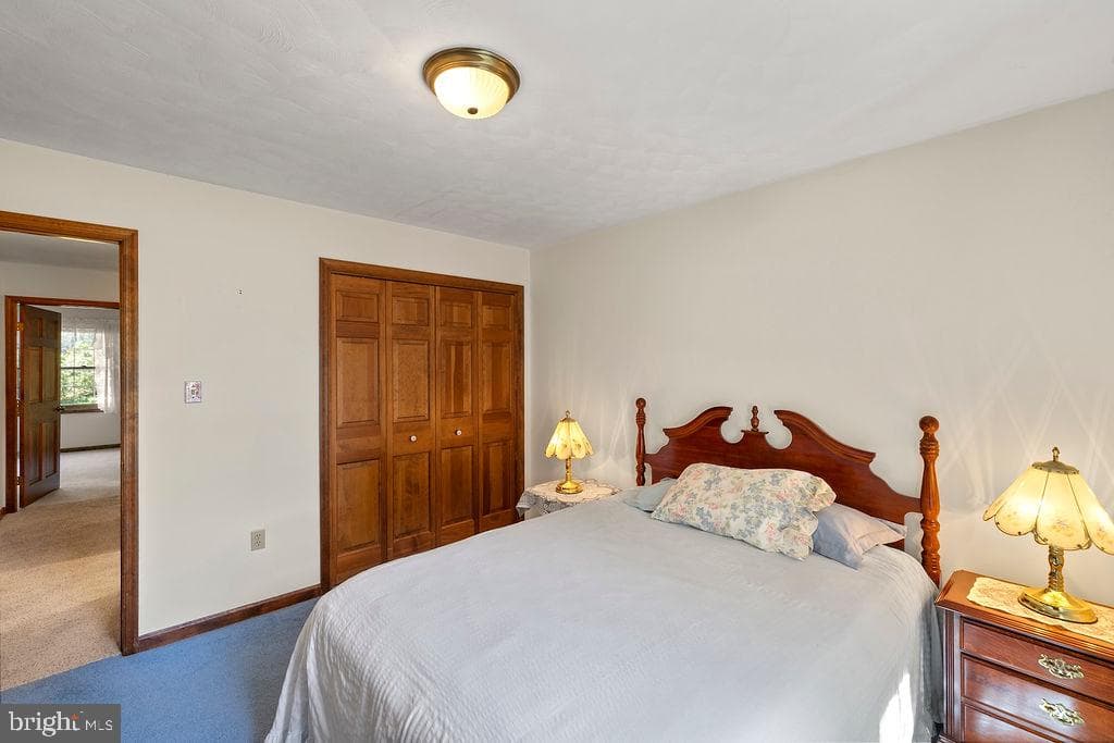 315 Friendship Lane photo 34