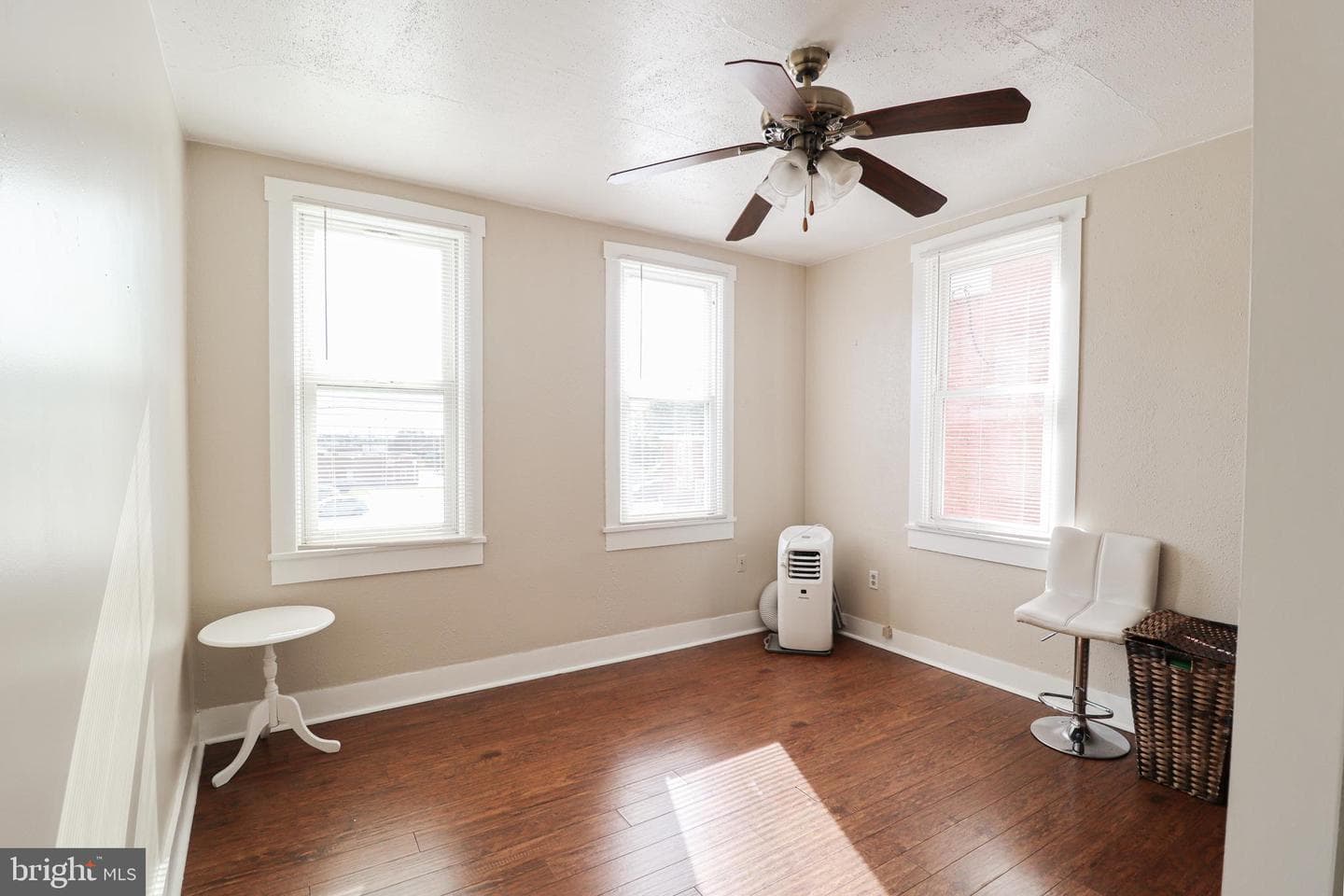 8 Carlisle Street photo 37