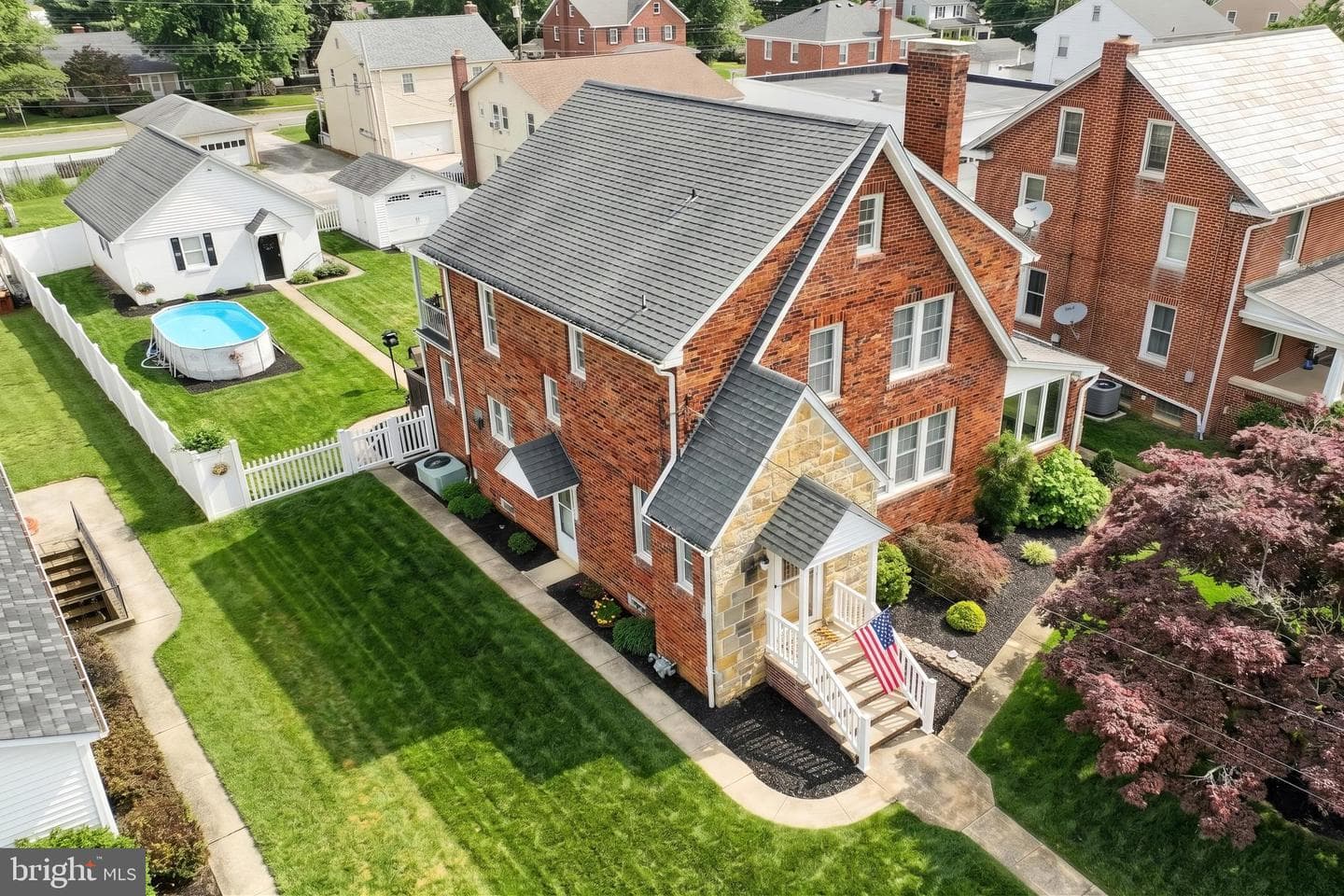 419 South photo 3