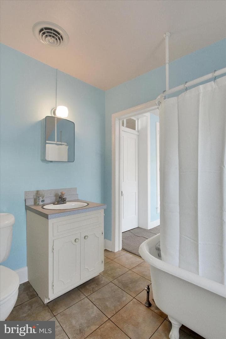 317 Baltimore Street photo 22