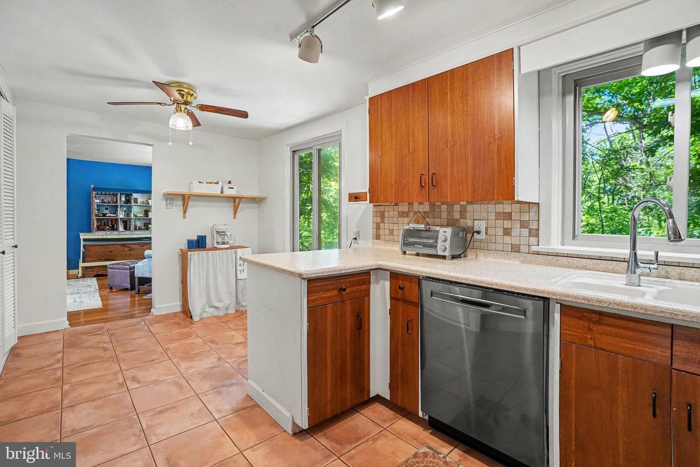 135 Knoxlyn Road photo 8