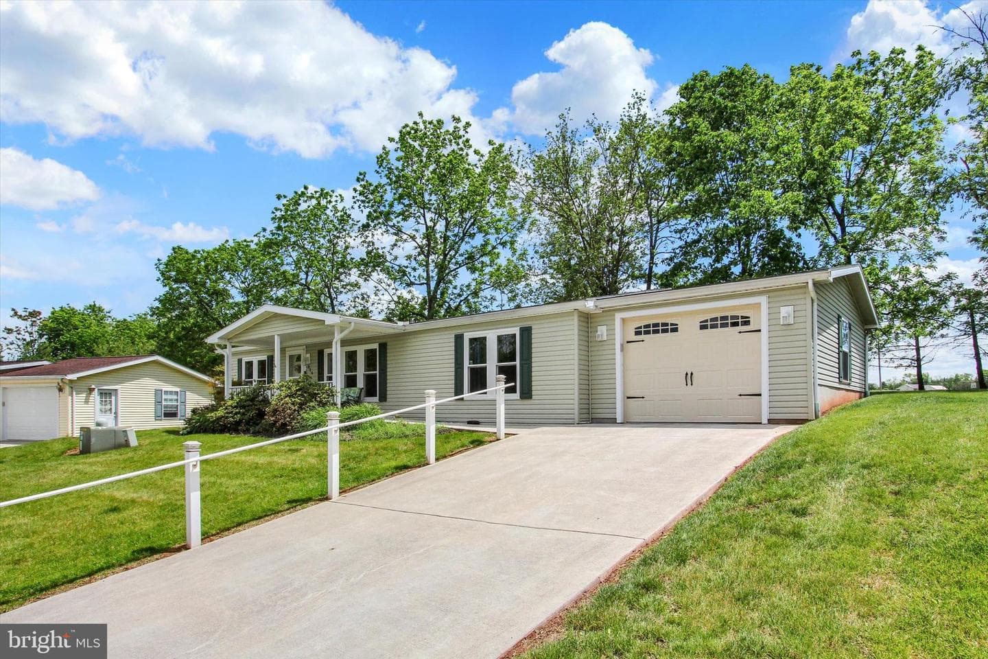 324 Crystal Creek Crossing photo 4