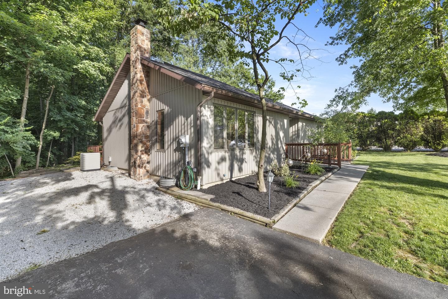 8 Hill Drive photo 4
