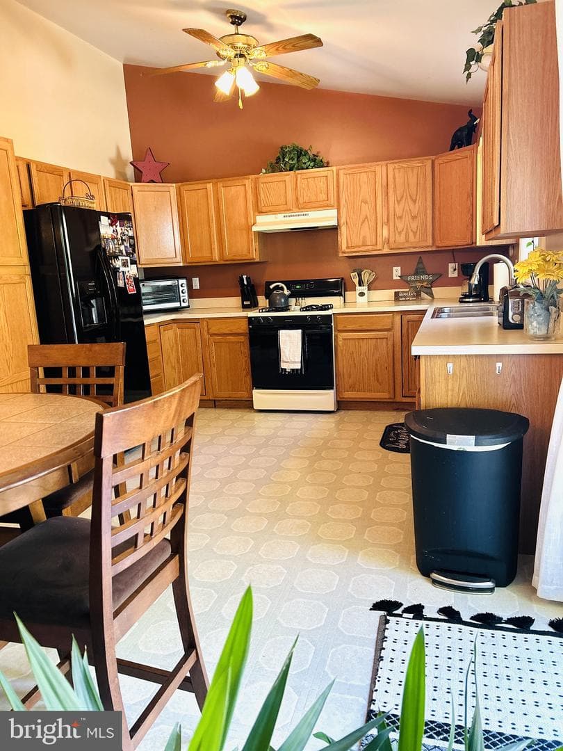 571 Hooker Drive photo 5