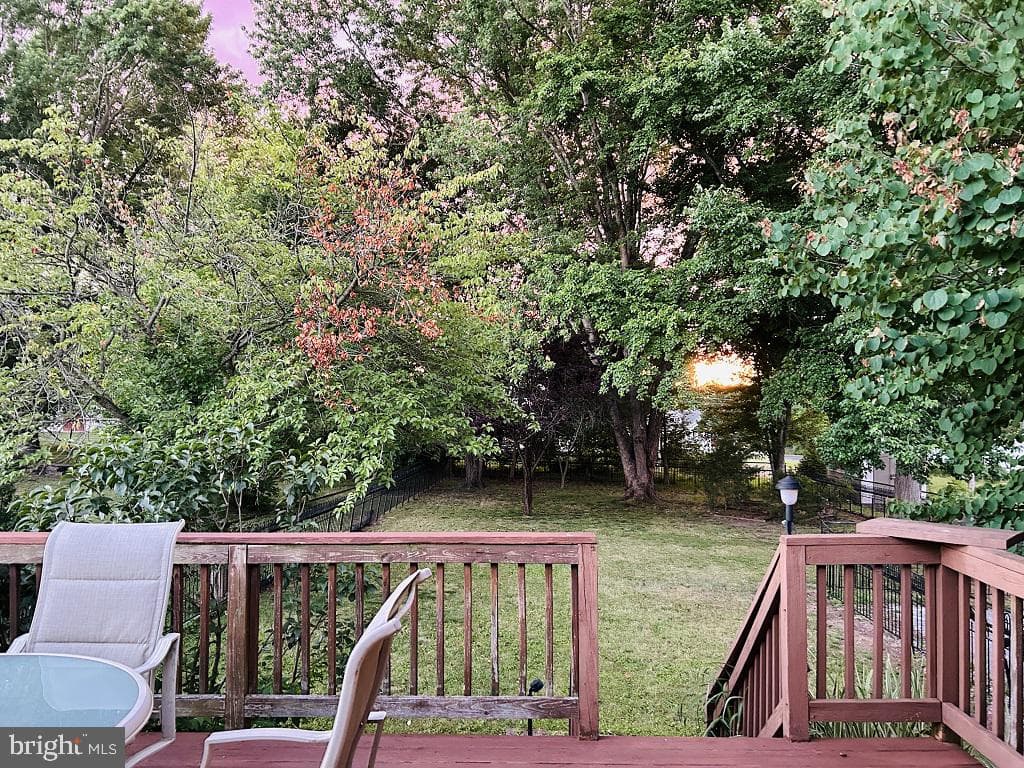 571 Hooker Drive photo 7