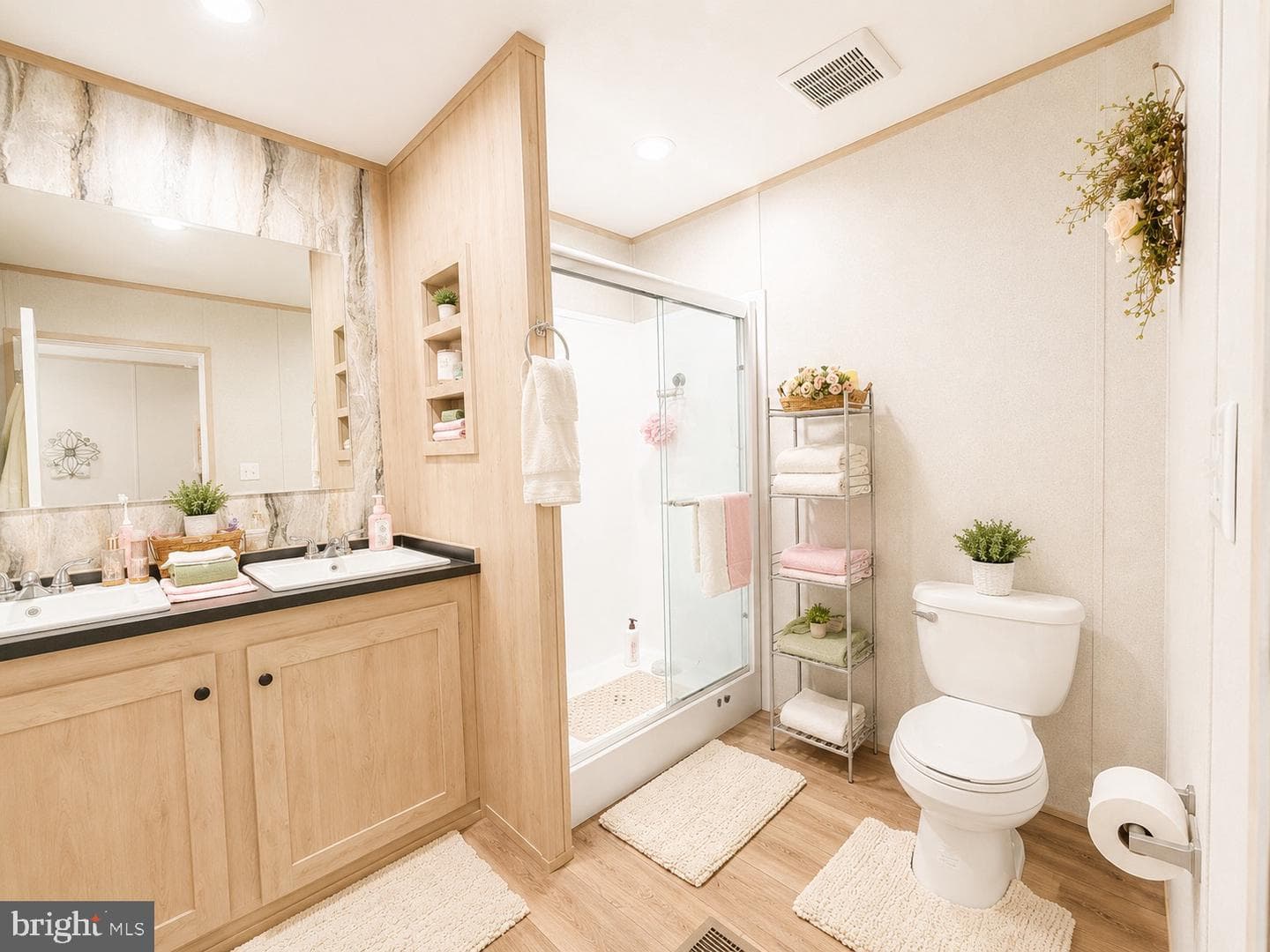 16 Jacqueline Drive photo 18