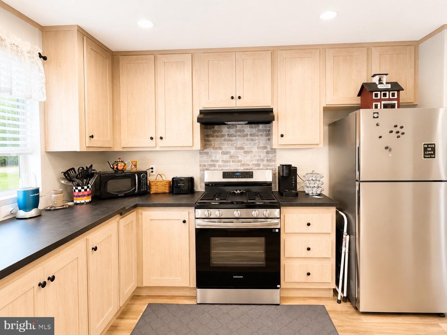 16 Jacqueline Drive photo 8