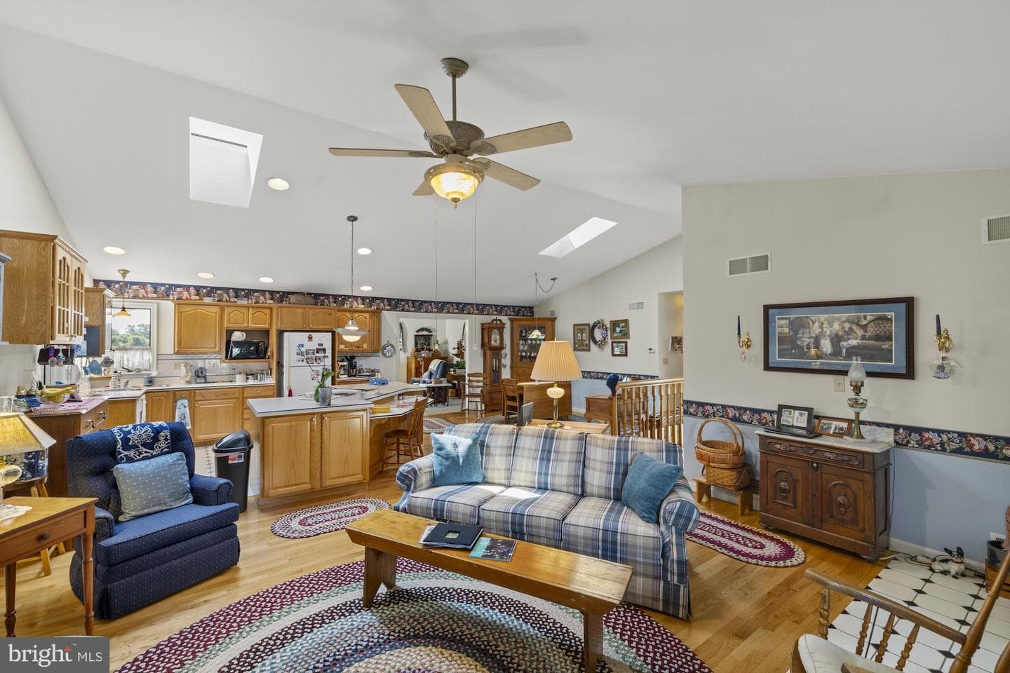 327 Beaver Street photo 15