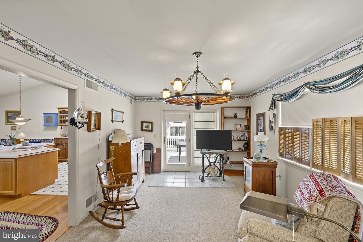 327 Beaver Street photo 25