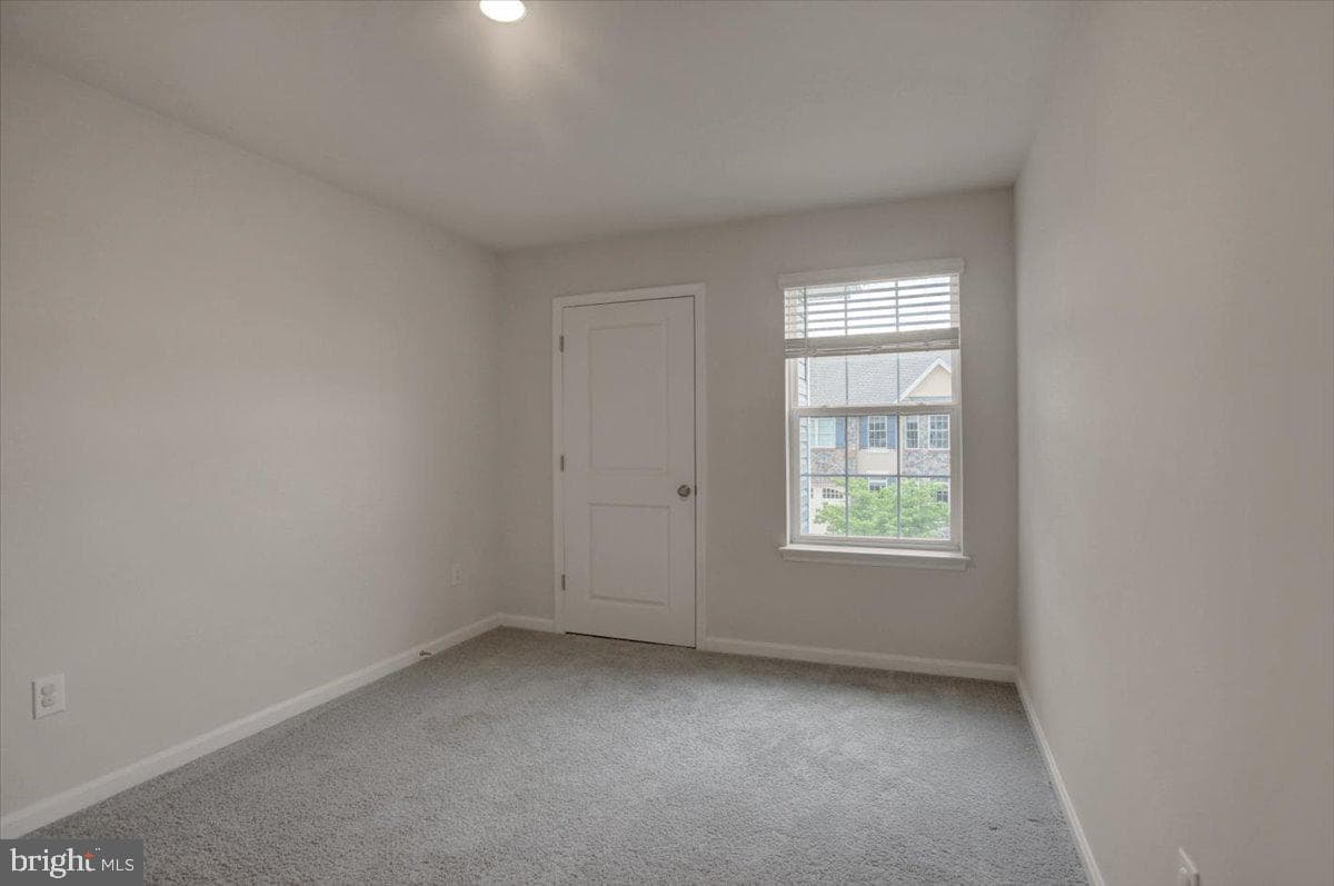 75 Garrison Falls Drive photo 45