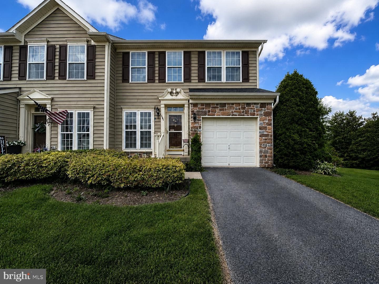 281 Maple Drive photo 1