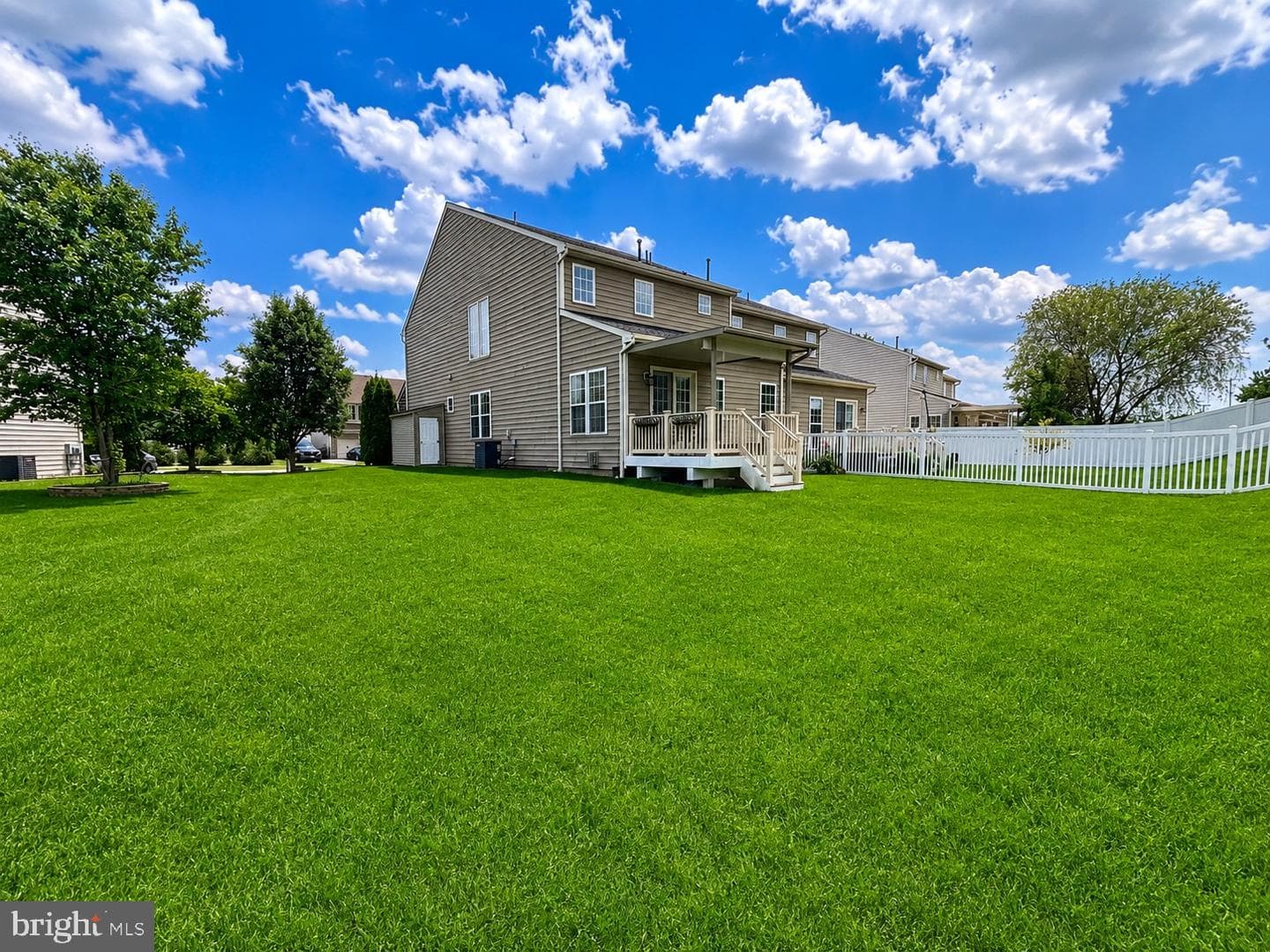 281 Maple Drive photo 2
