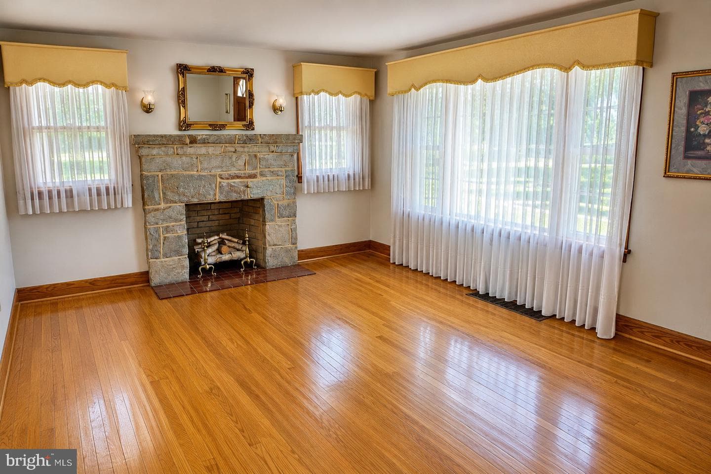 62 W Hanover Street photo 27