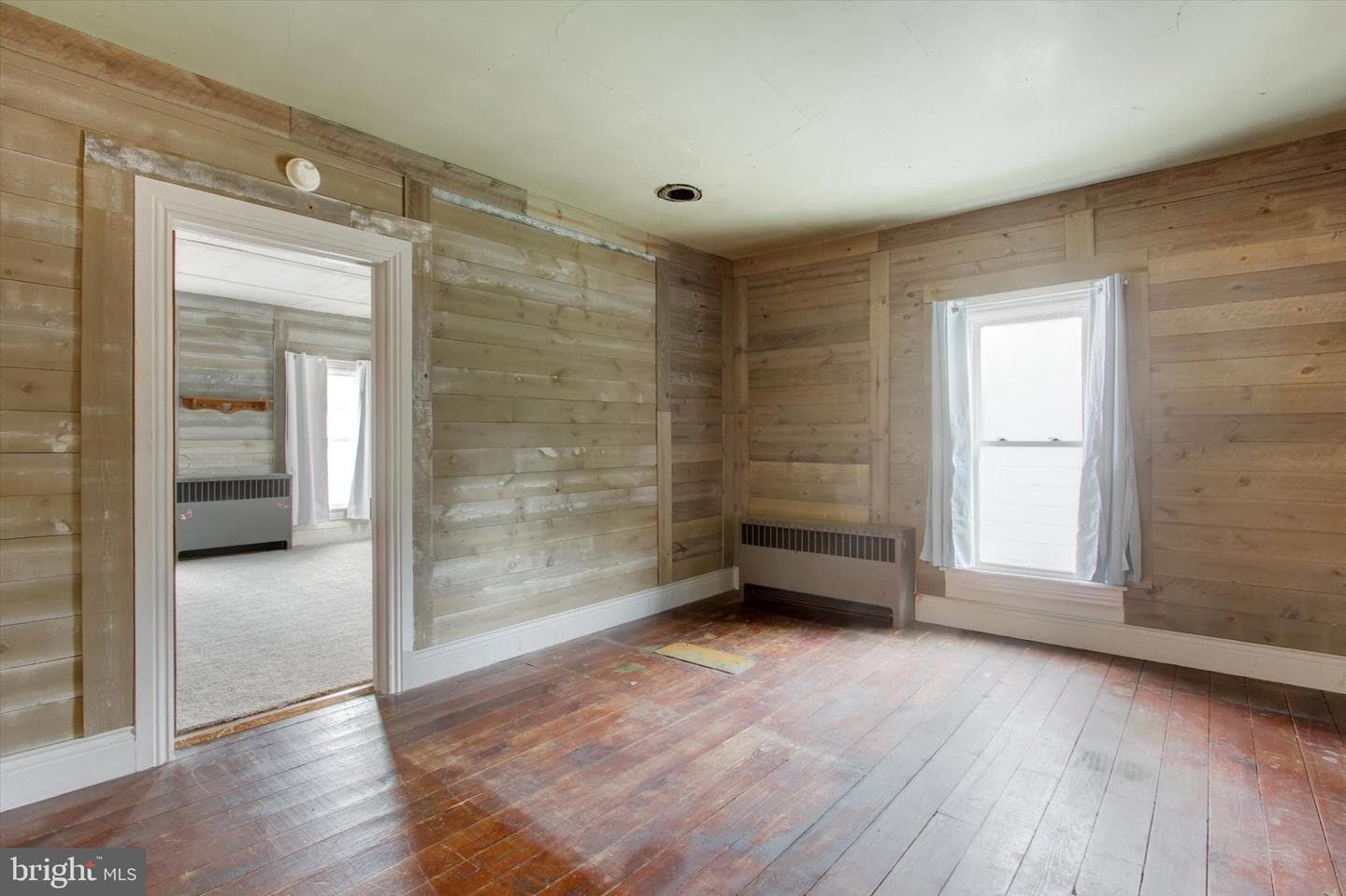 526 W King Street photo 16