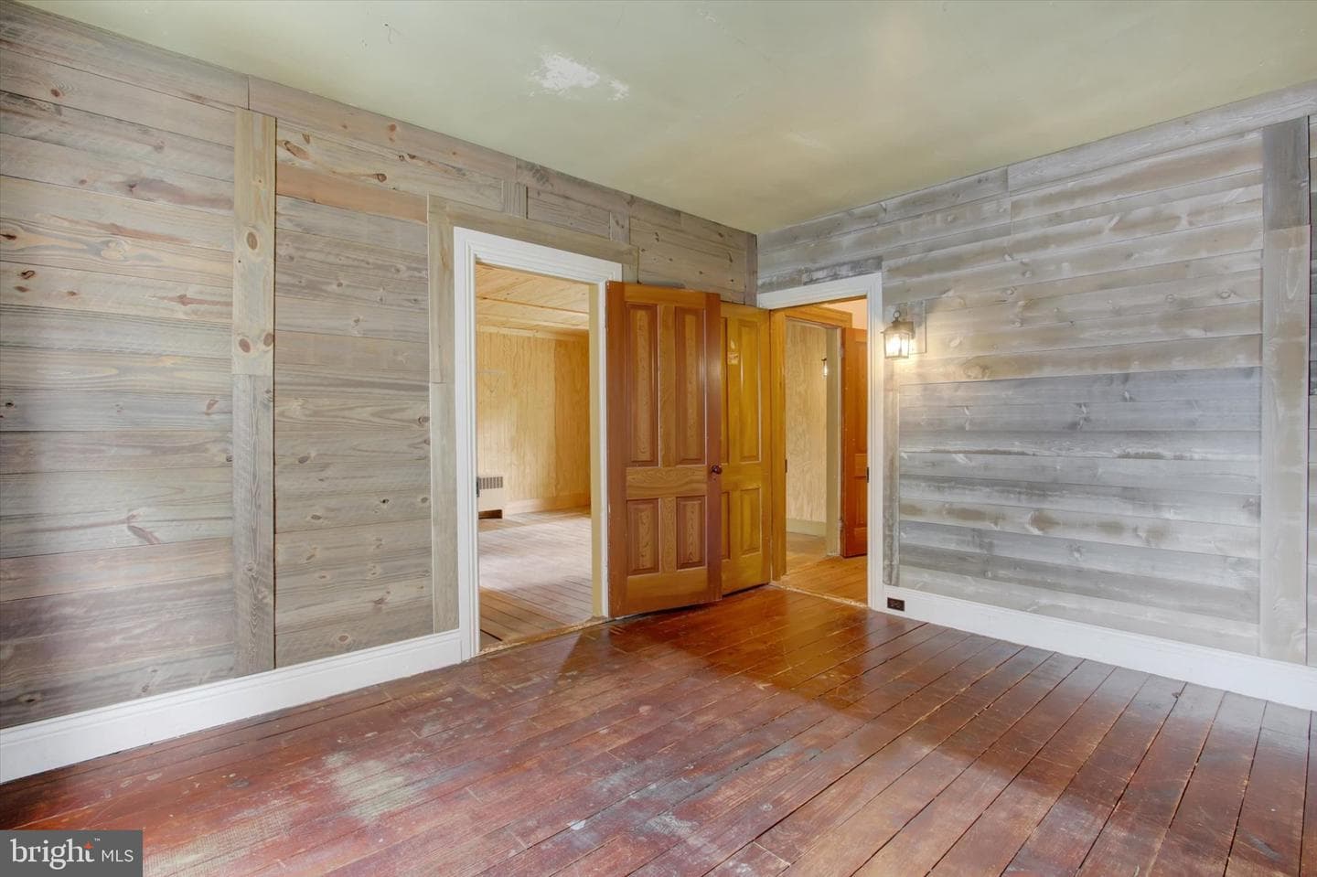 526 W King Street photo 17