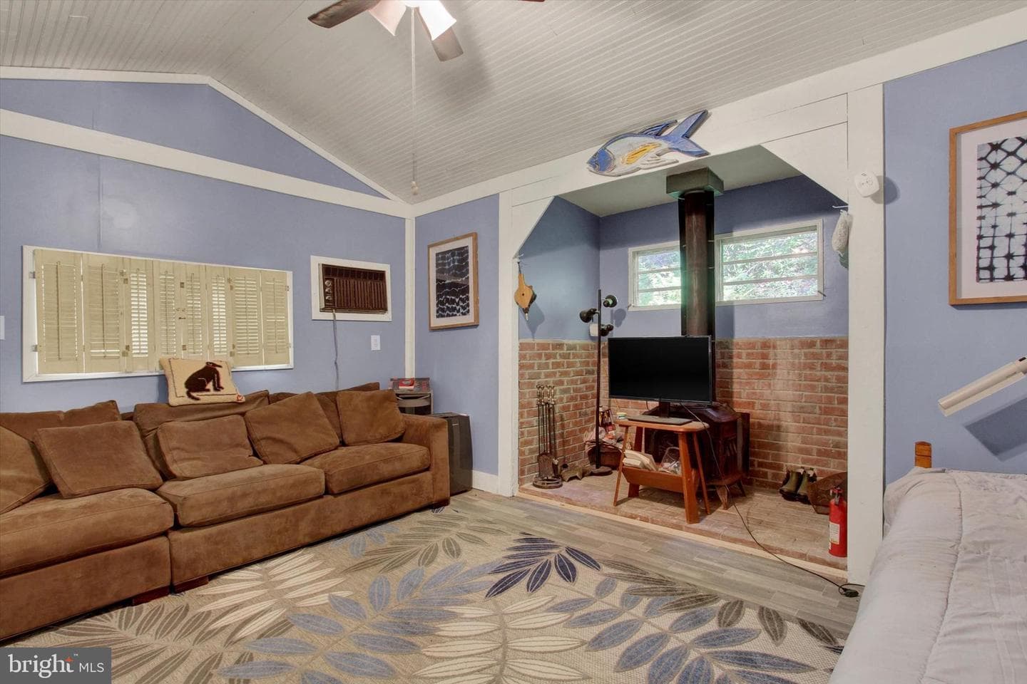 89 Oak Lane photo 4
