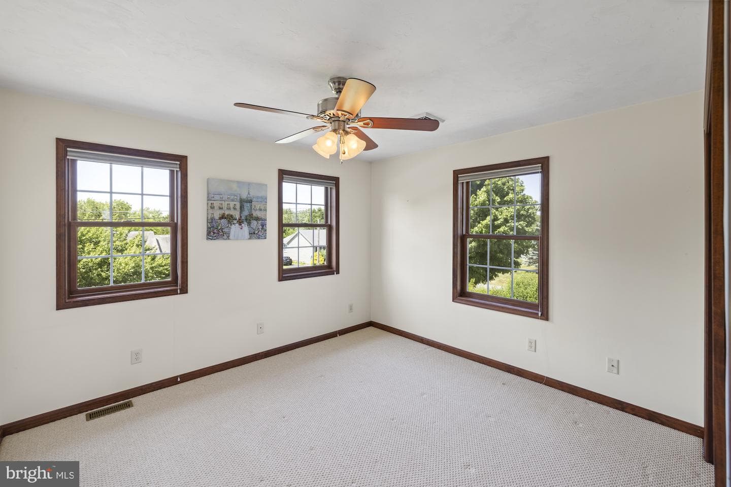 690 Grant Drive photo 37