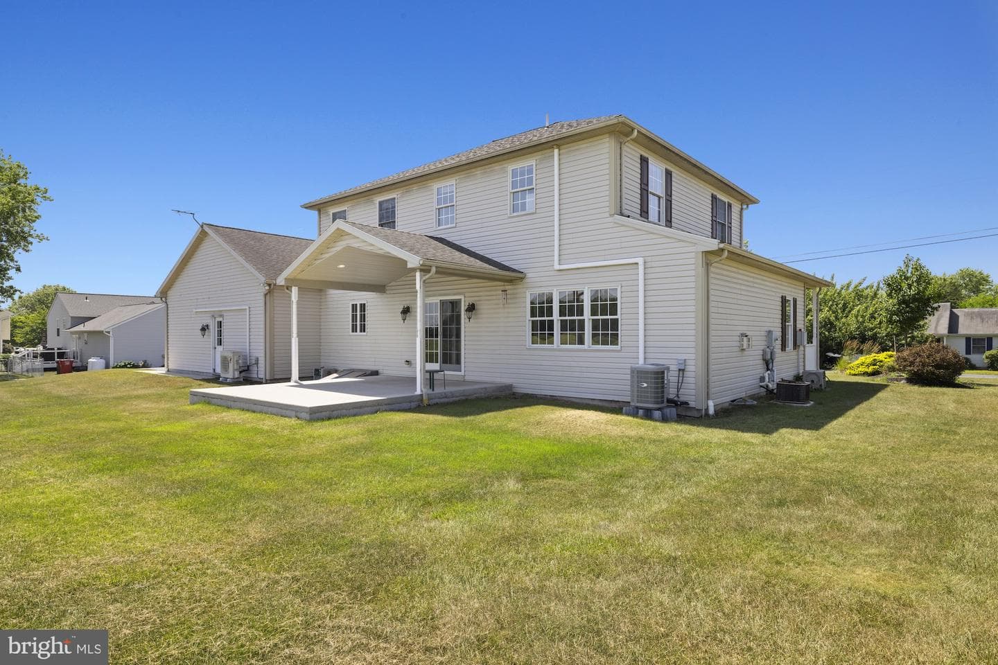 690 Grant Drive photo 5