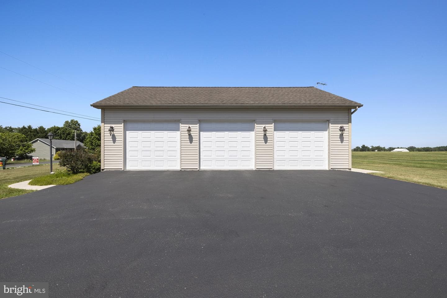 690 Grant Drive photo 8