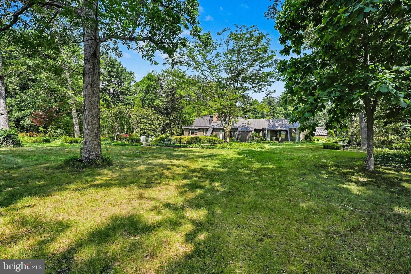555 Studebaker Lane photo 30