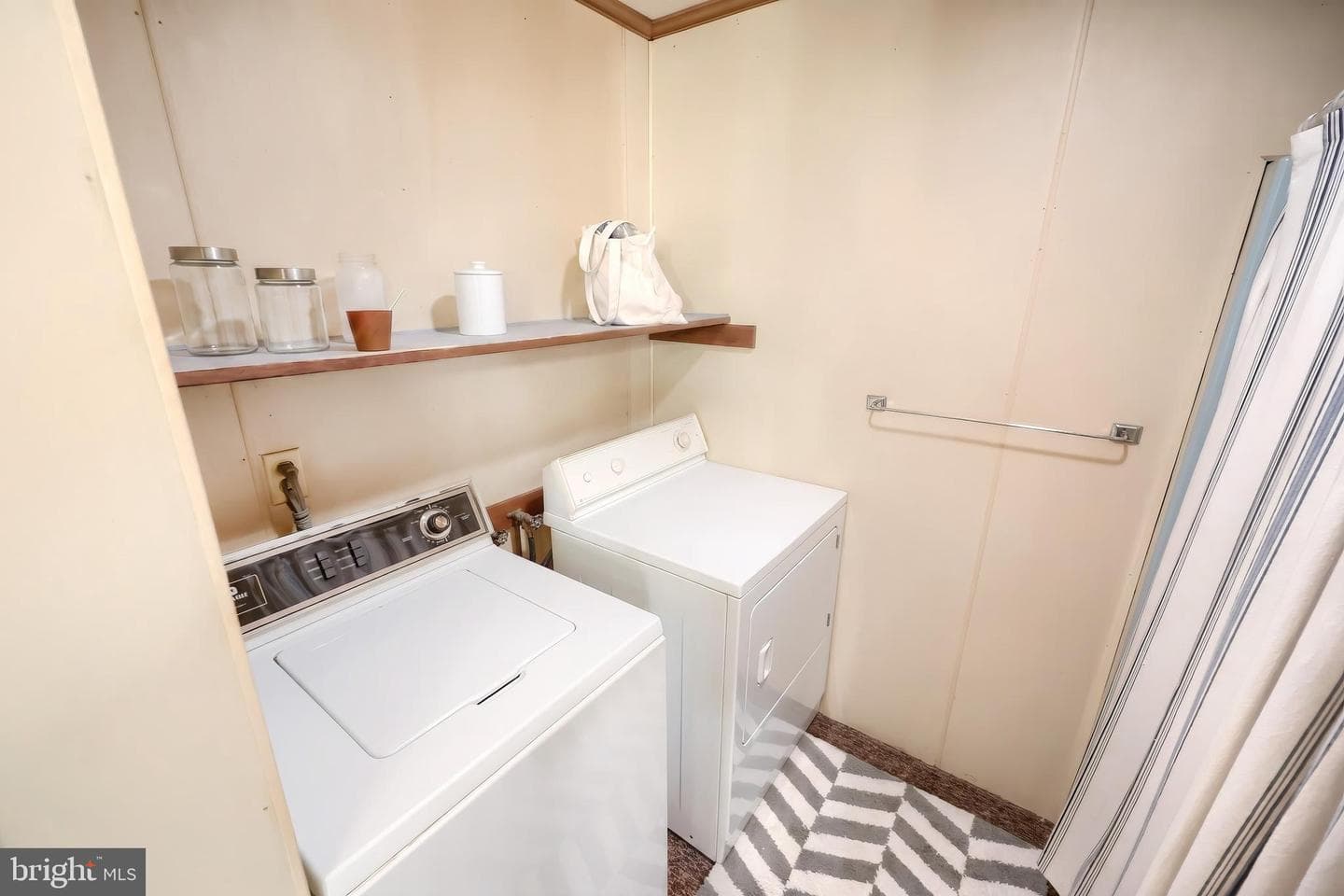 345 Moritz Road photo 28
