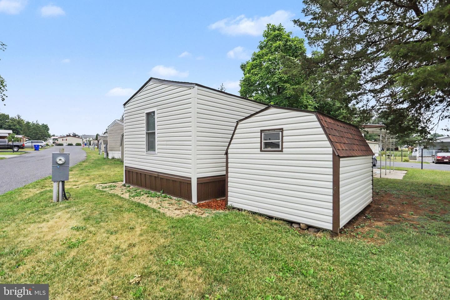 26 Davis Avenue photo 23