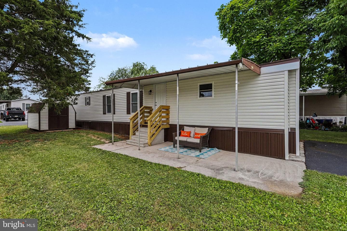 26 Davis Avenue photo 25