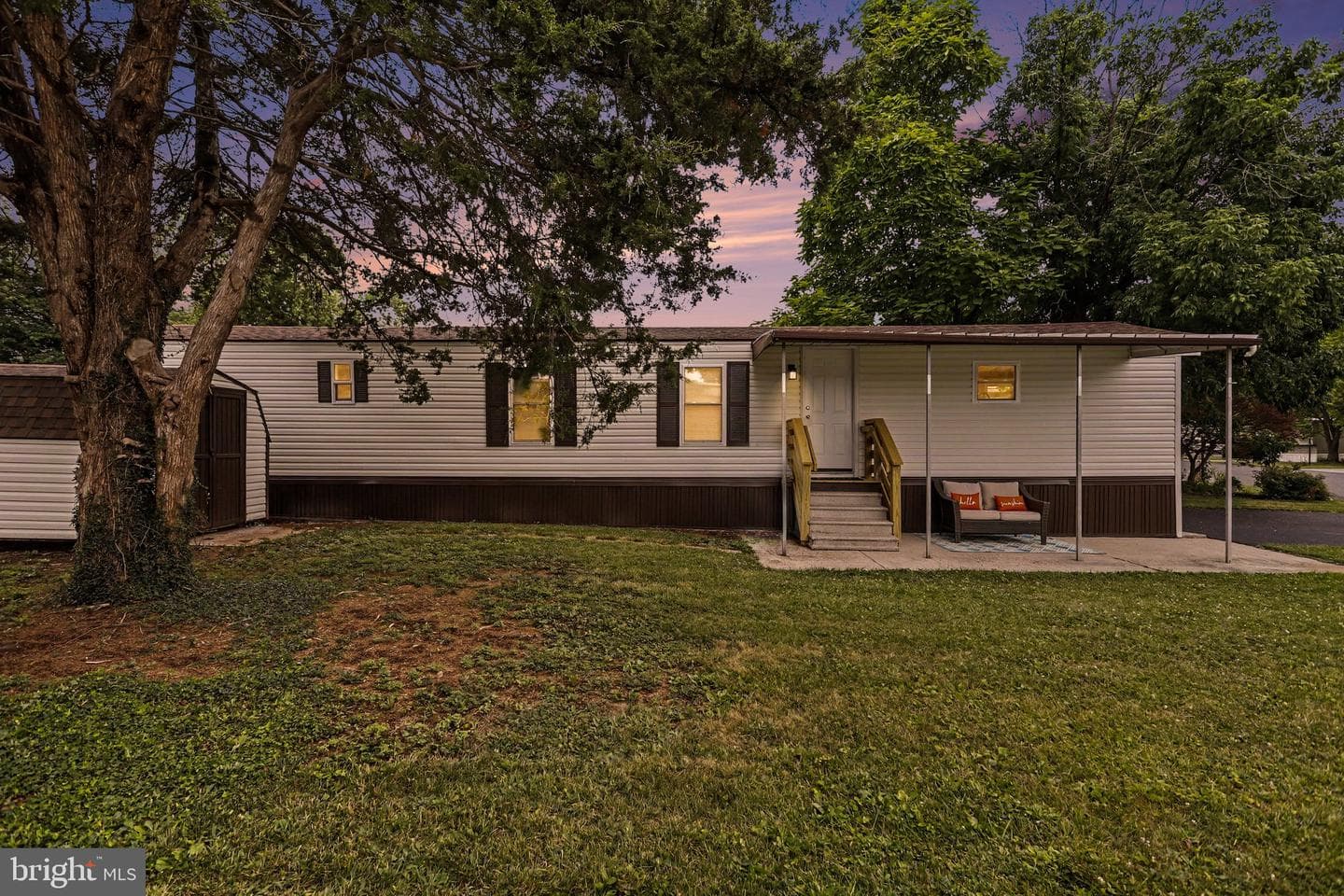 26 Davis Avenue photo 29