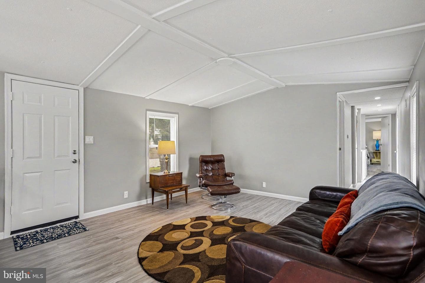 26 Davis Avenue photo 4