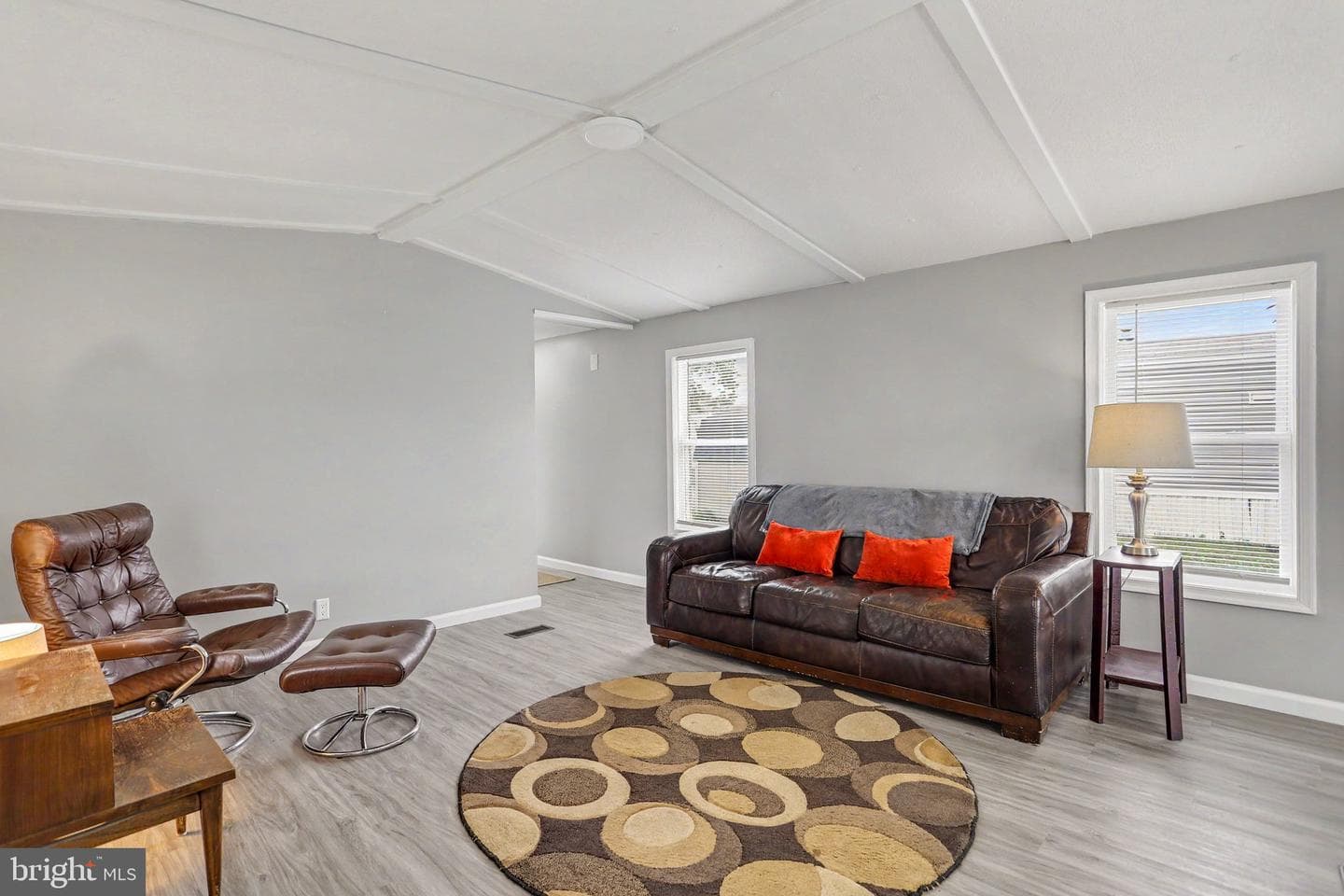 26 Davis Avenue photo 5