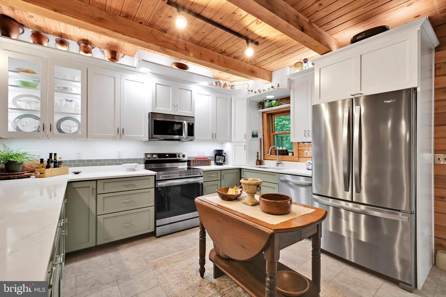 15 Ed Avenue photo 29