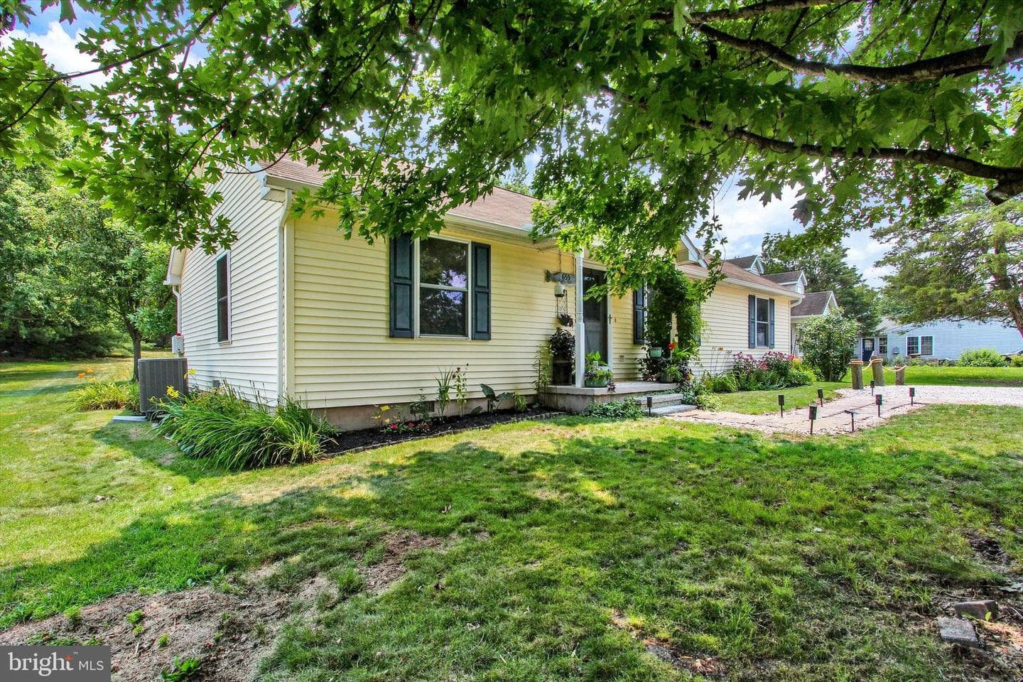 659 Curtis Drive photo 3