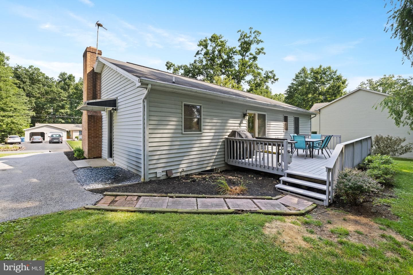 16 Halleck Drive photo 10