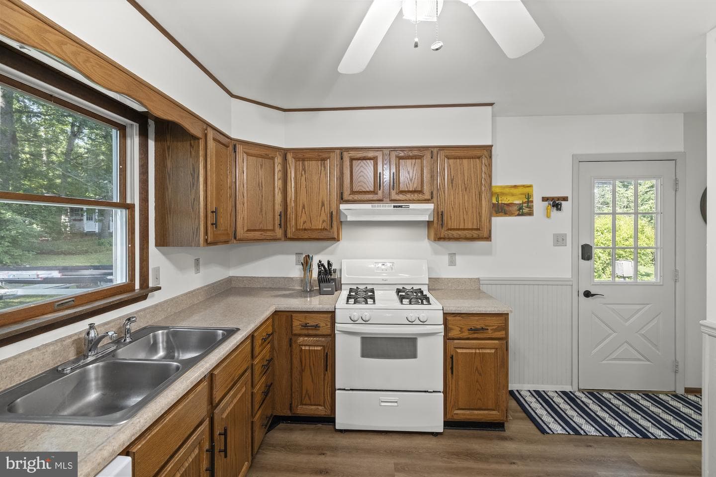 16 Halleck Drive photo 19