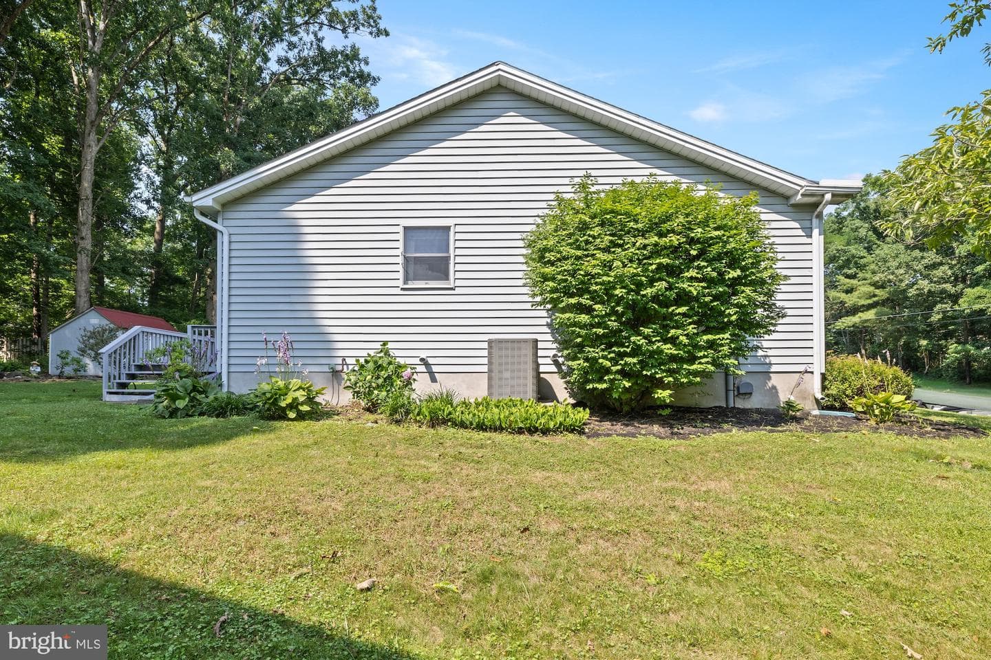 16 Halleck Drive photo 7