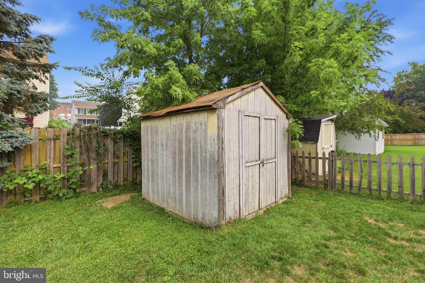 16 E Lakeview Drive photo 37