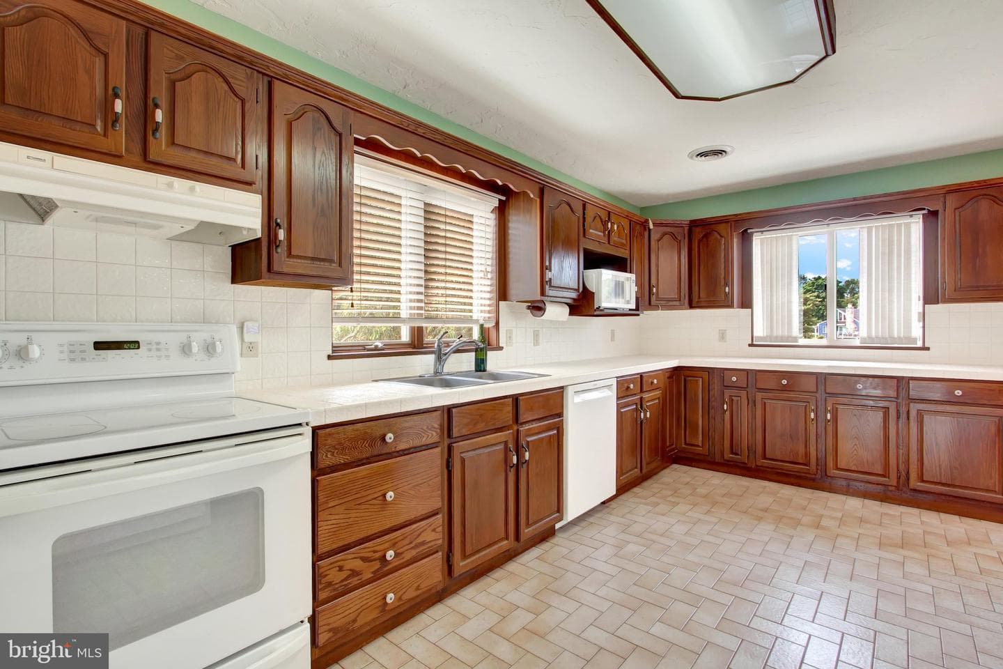 344 Heritage Drive photo 6