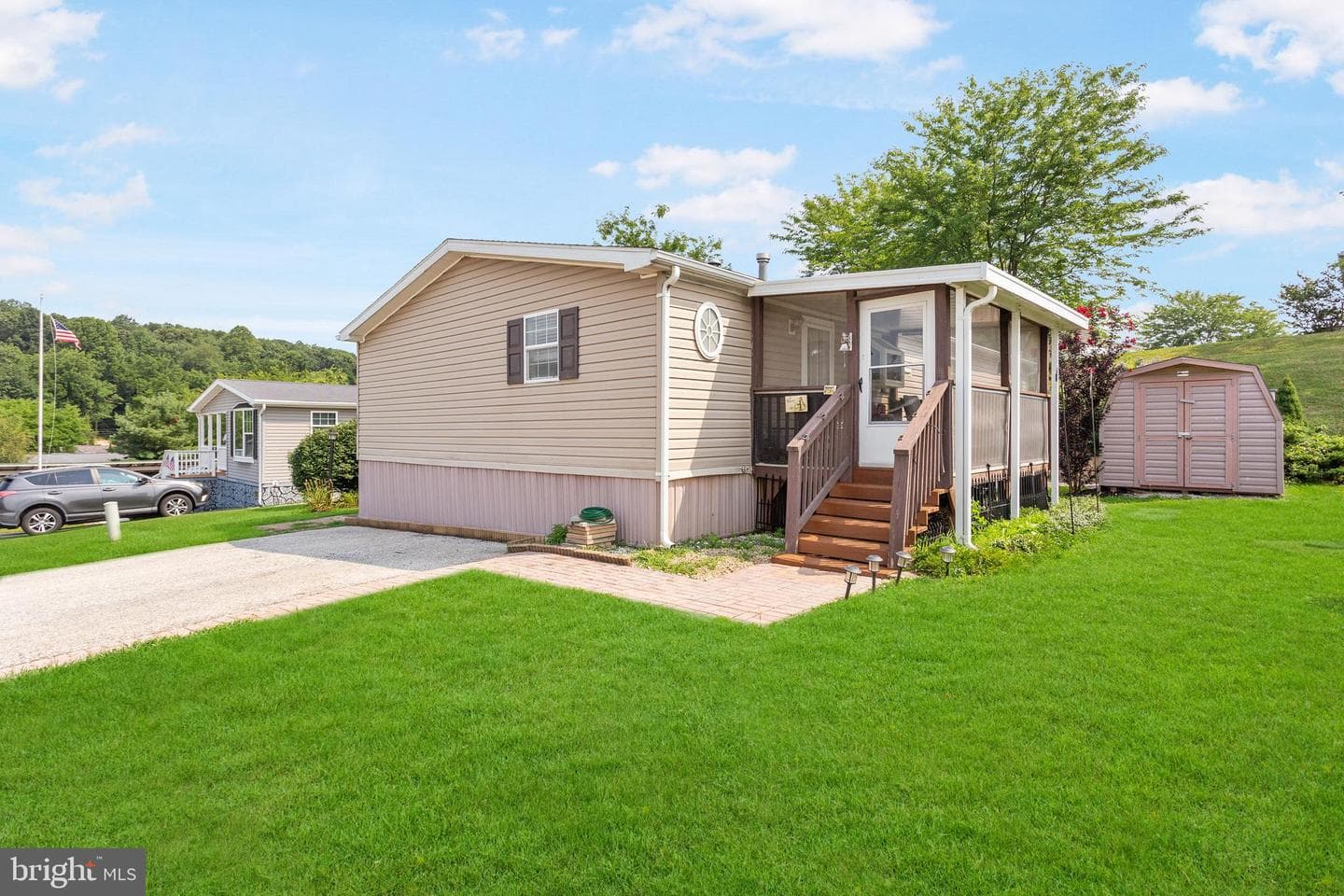 60 Broadwing Drive photo 3