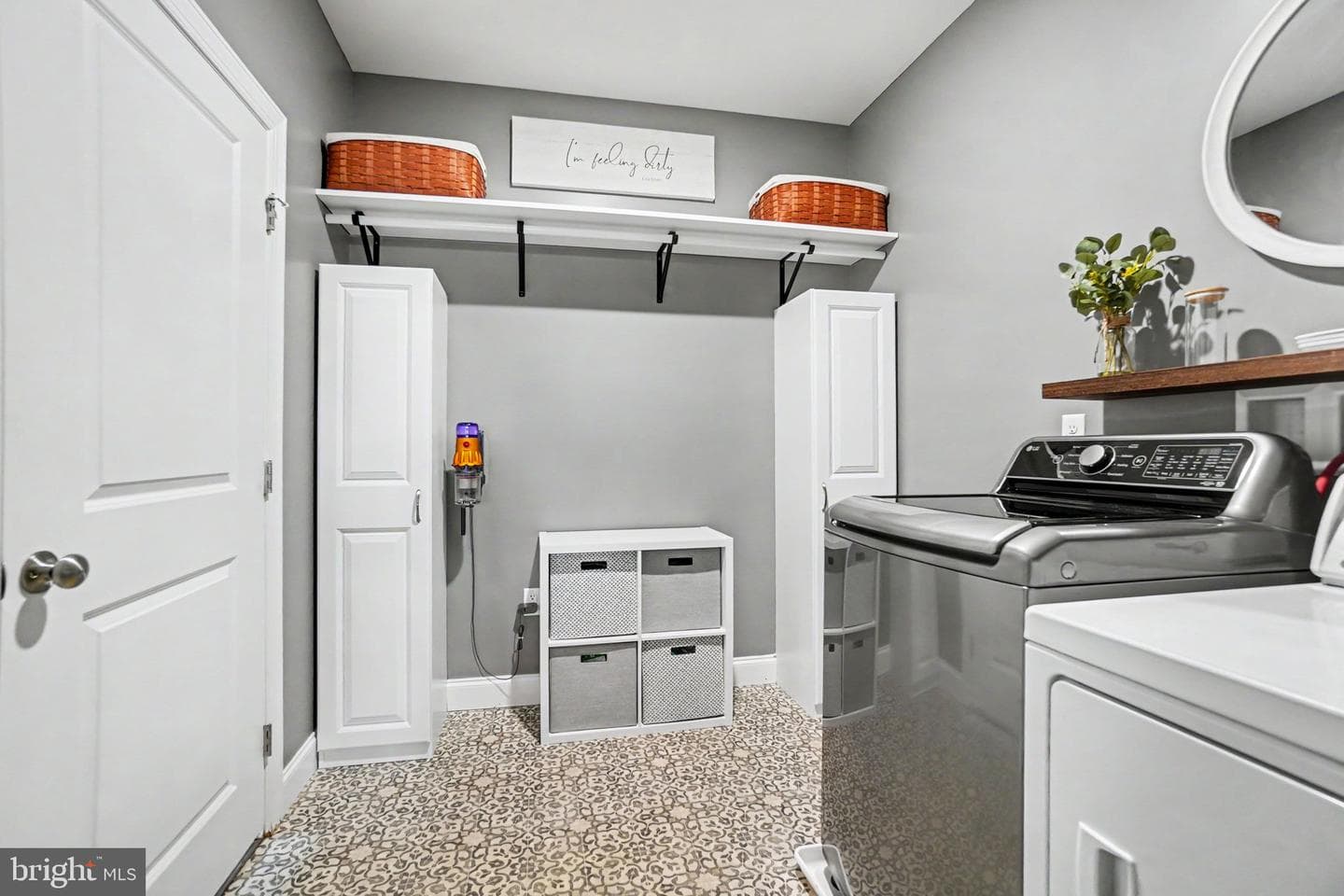 276 Jessica Drive photo 21