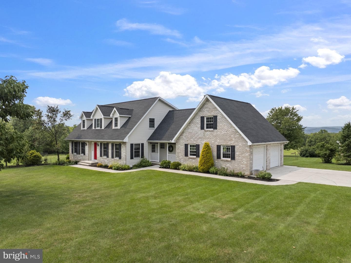 715 Boyle Road photo 1