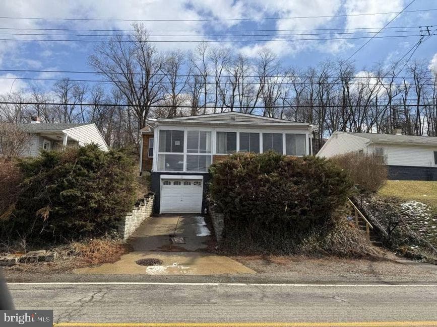327 Foster Road photo 1