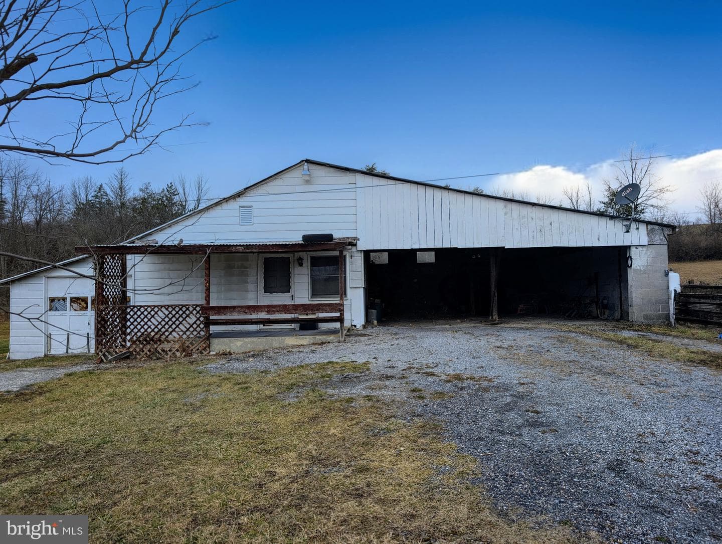 613 Country Ridge Road photo 2