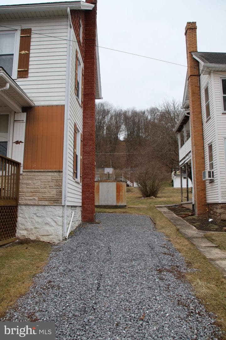905 Mifflin St photo 29