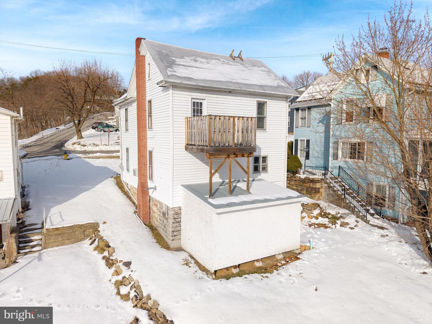 130 E 1st Street photo 23
