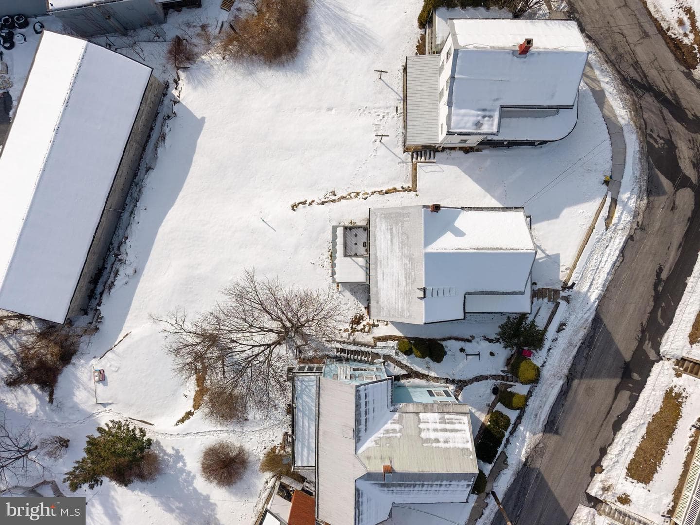 130 E 1st Street photo 4