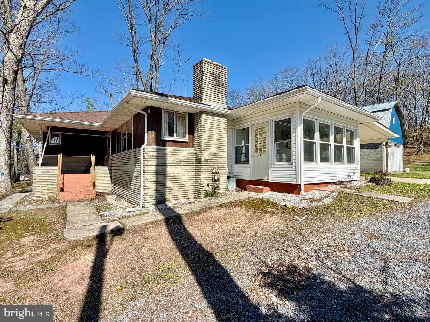624 Raystown Road photo 3