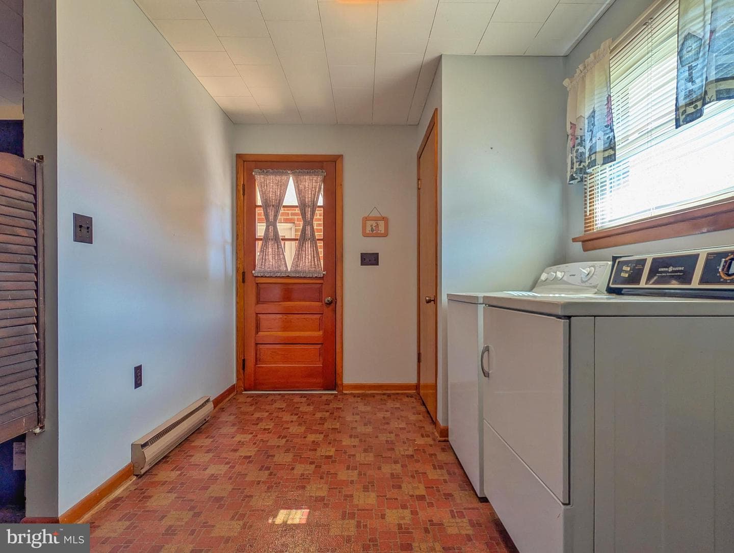237 Water Street photo 9