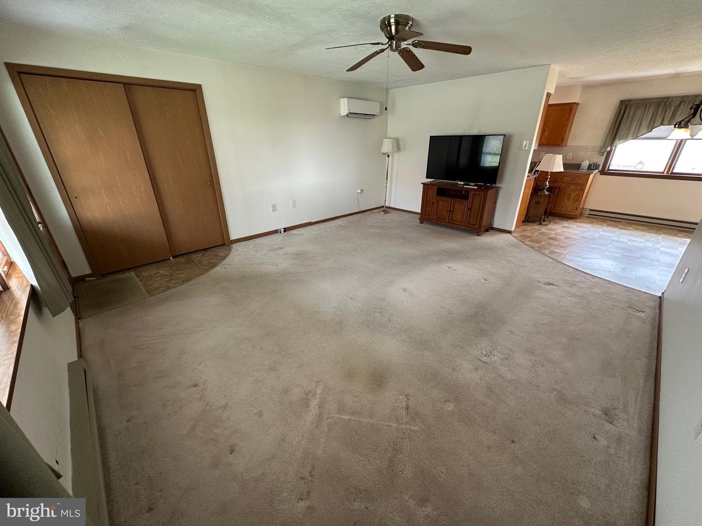 220 E Simpson Street photo 3