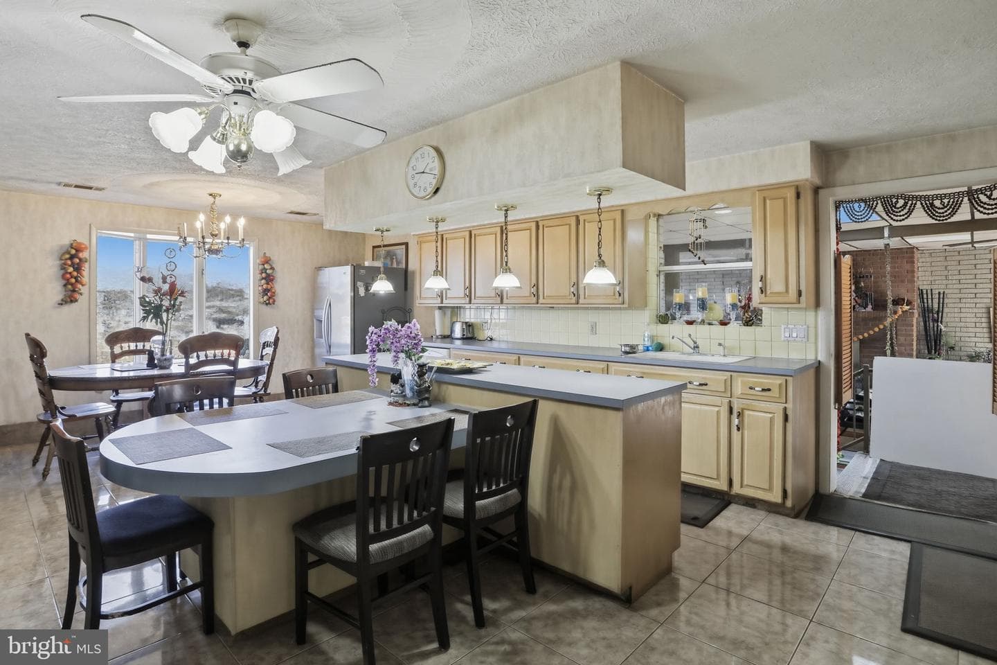 501 Breezewood Road S photo 18